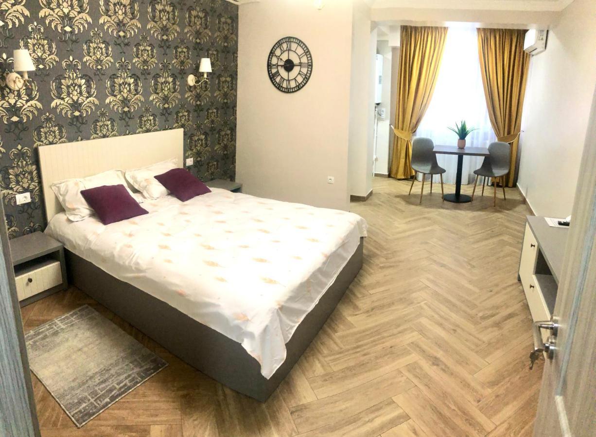 Holiday Apartments Галац Экстерьер фото