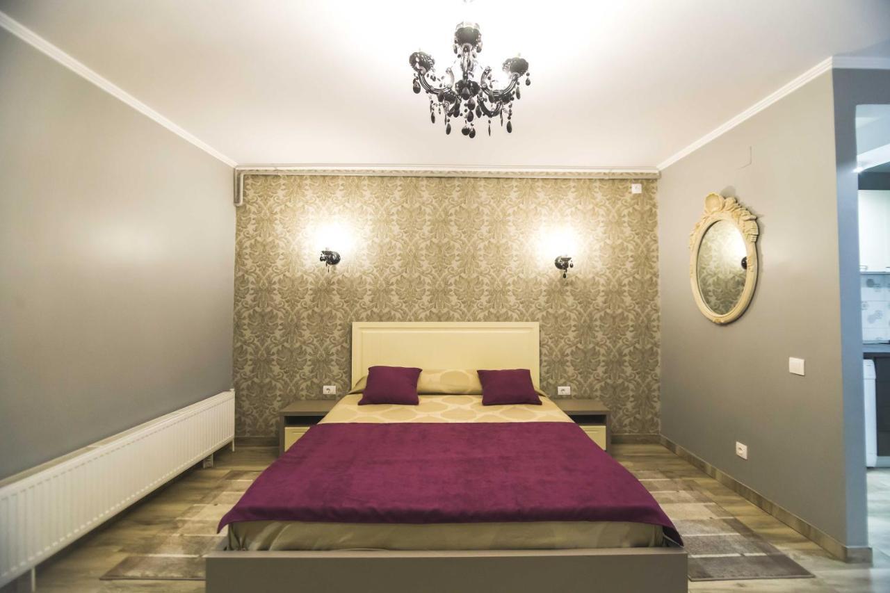 Holiday Apartments Галац Экстерьер фото